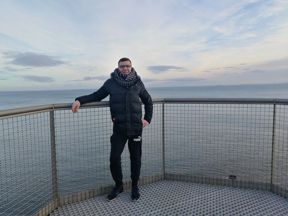  ,   Arturas, 38 ,   ,   , c 