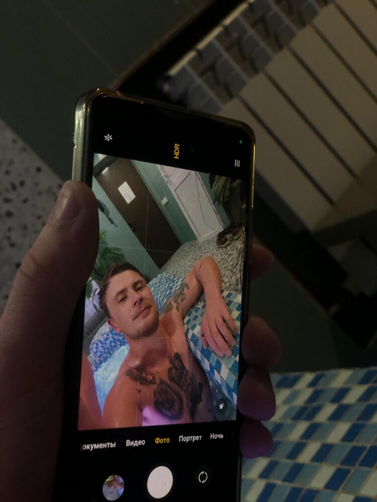  43592242  Loki, 30 ,    