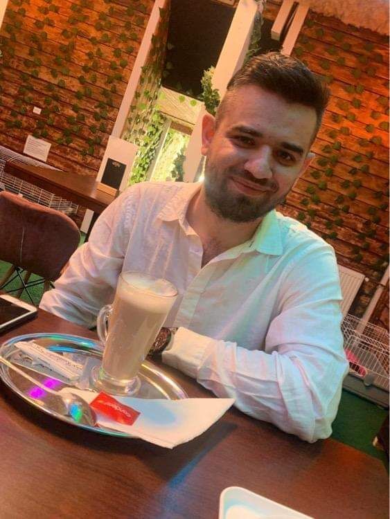  47542712  Robinhood, 34 ,    