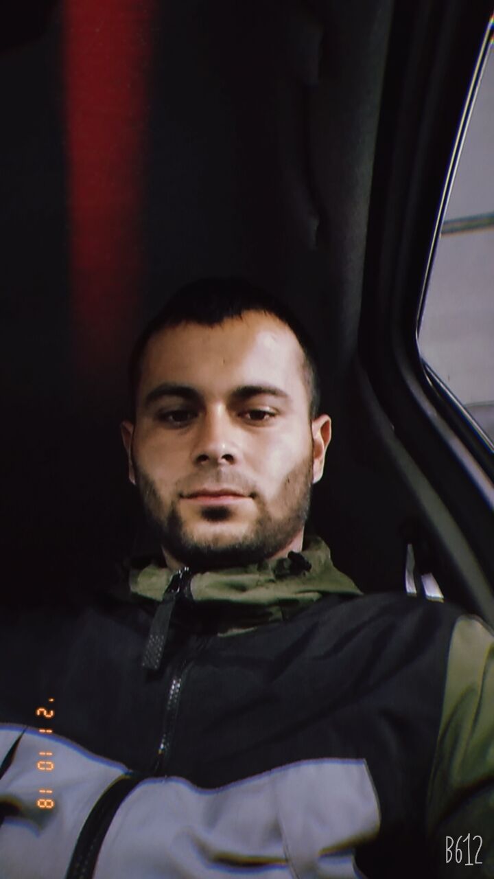  24812452  Yakudze, 28 ,    