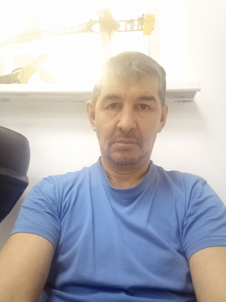  45729862  , 52 ,    