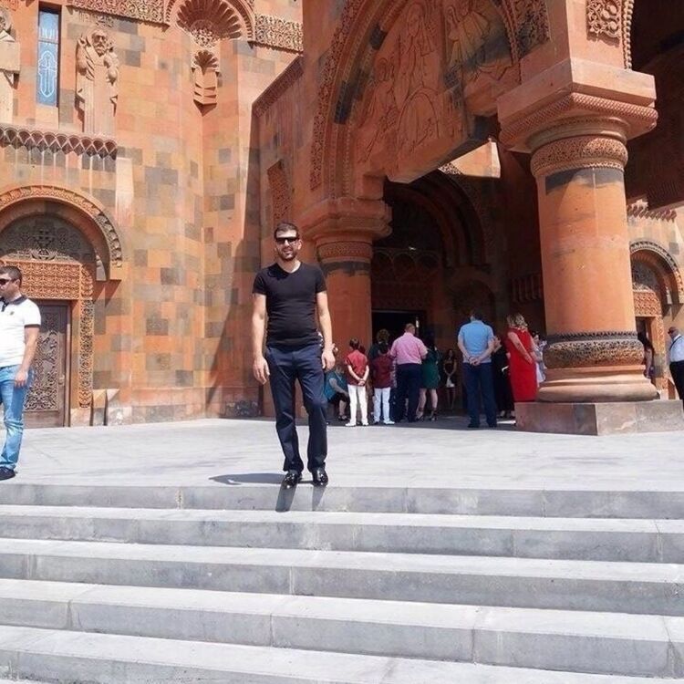  18837902  VAHE, 38 ,    