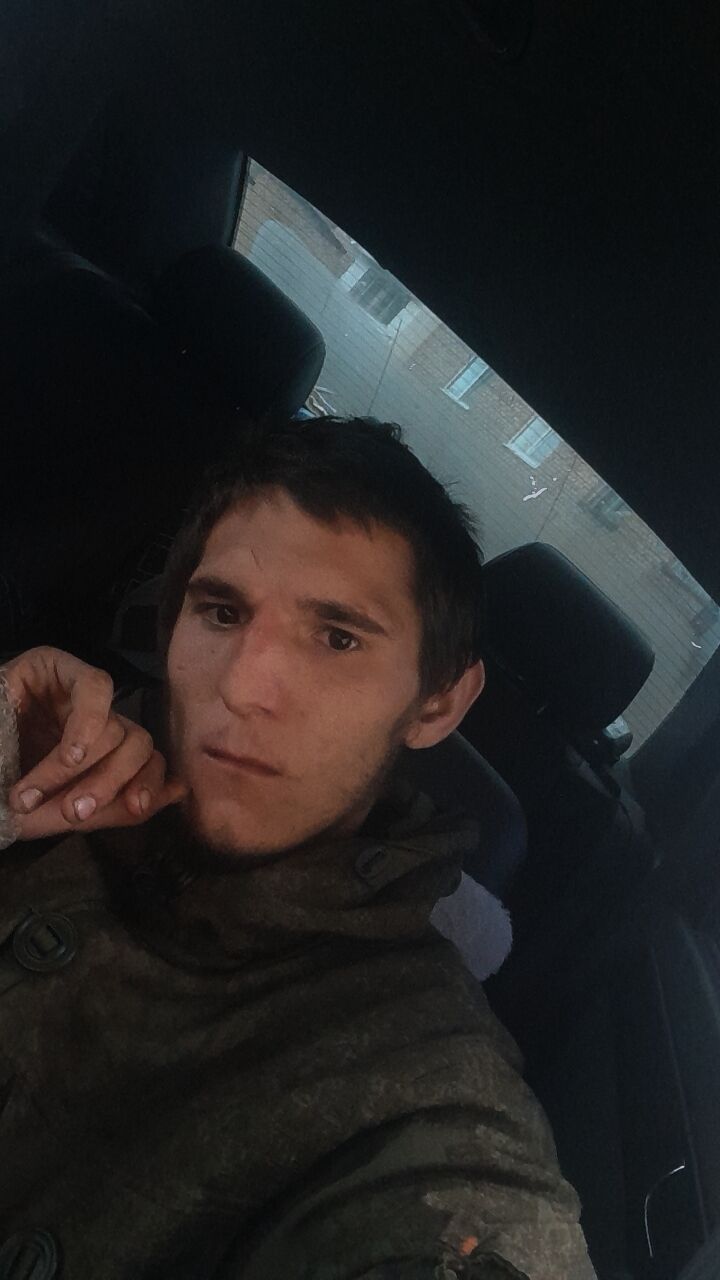 46007252  , 22 ,    
