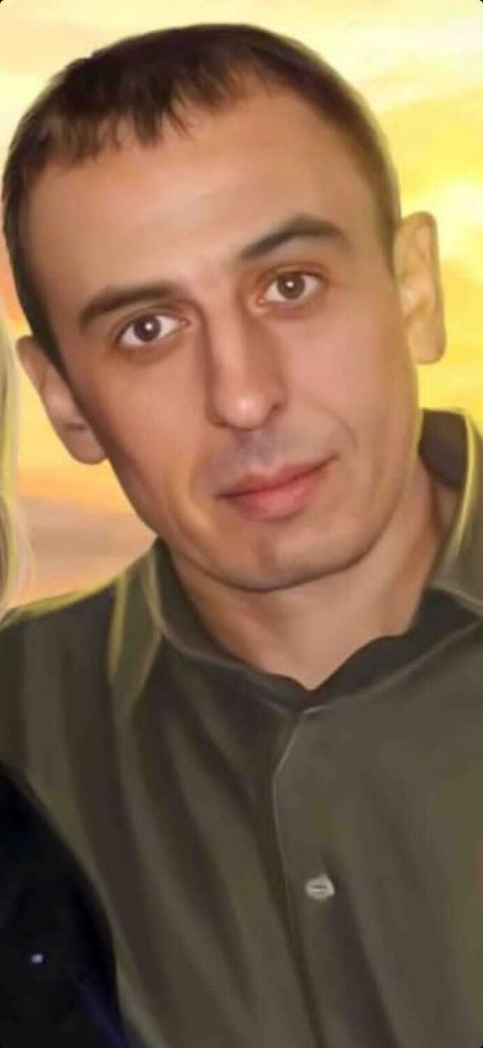  26941742  Roman, 49 ,    