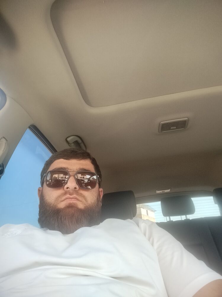  46527802  Ali, 33 ,    