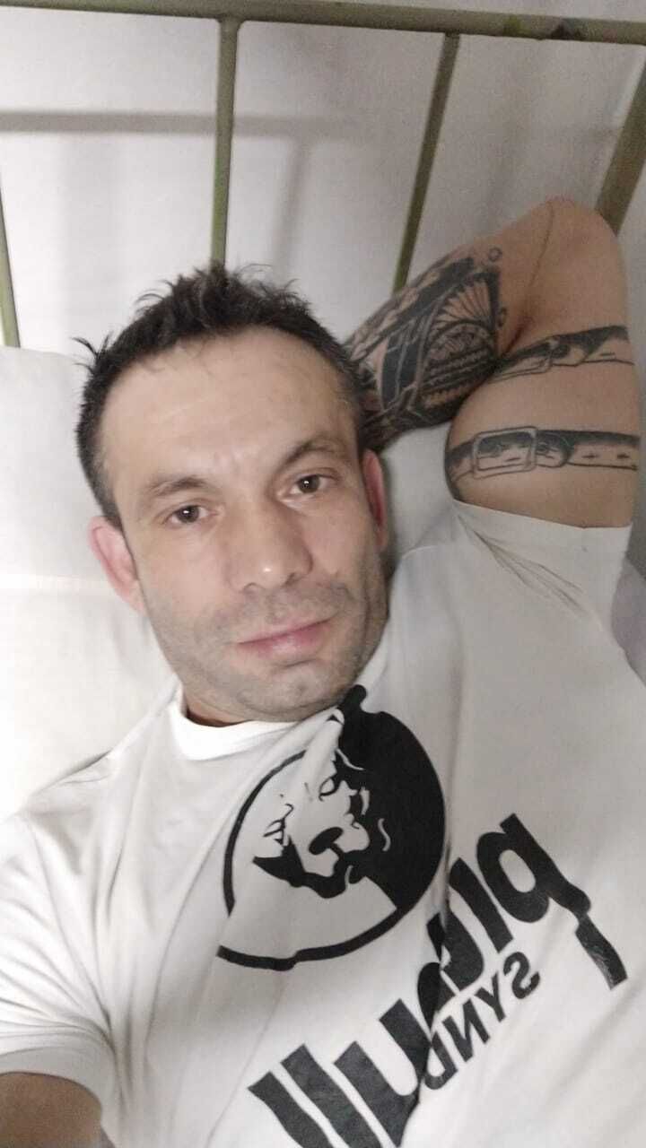  48615492  , 37 ,    