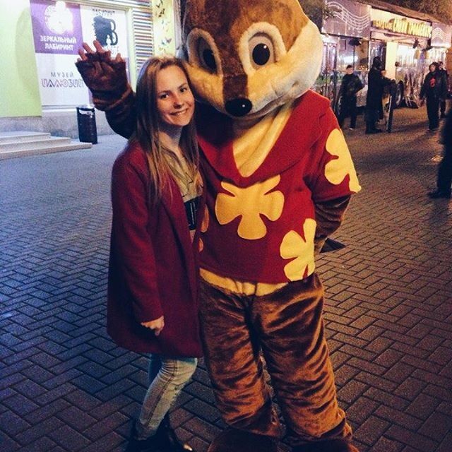  6859312  Anne, 29 ,    -