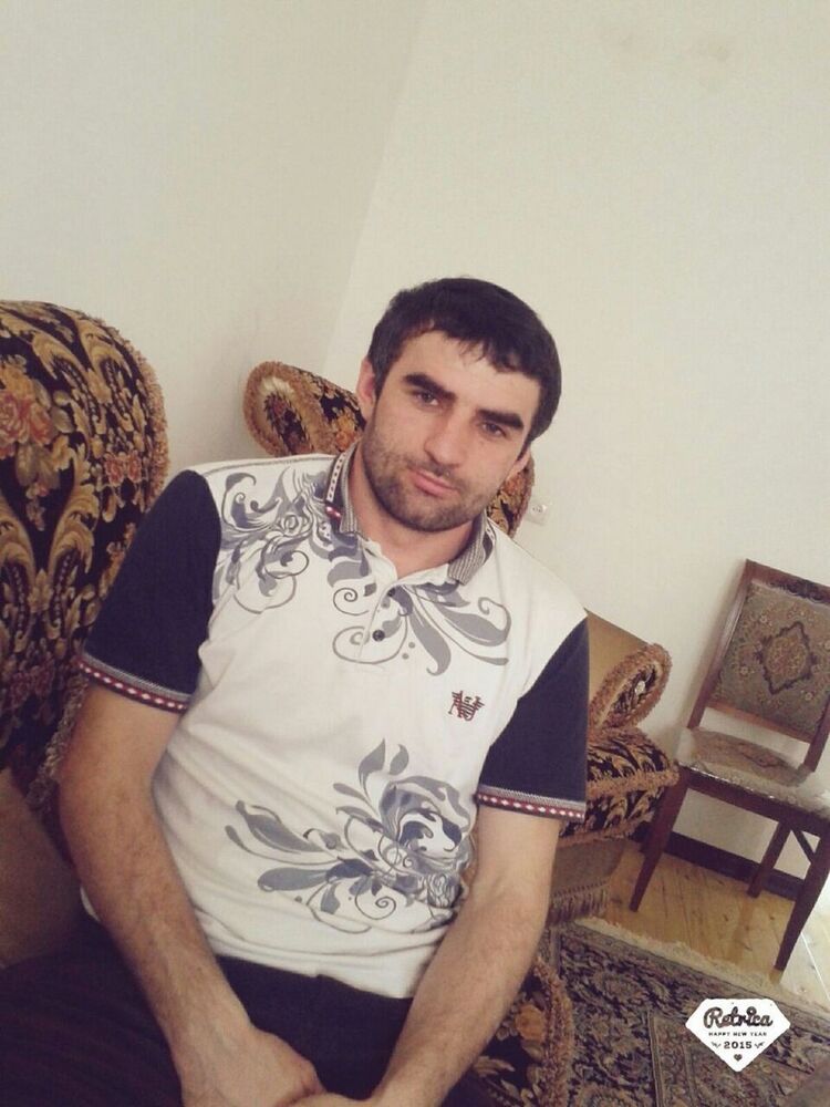  8801072  Adam, 43 ,    