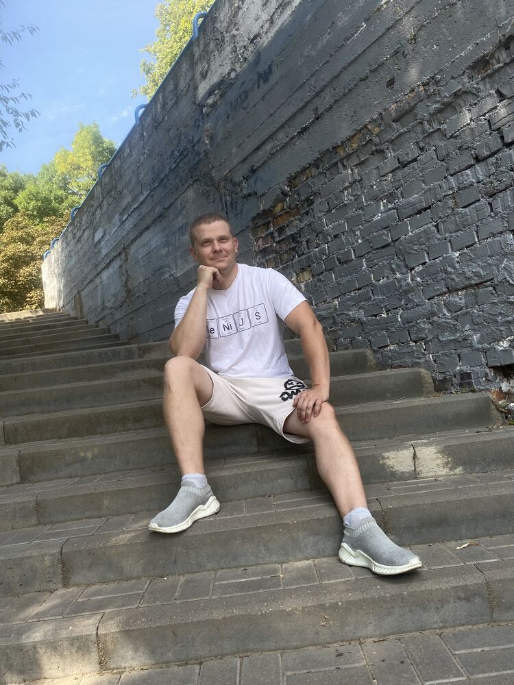  48878952  , 34 ,    