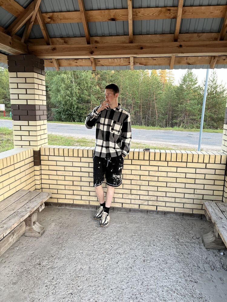  46270982  , 21 ,    