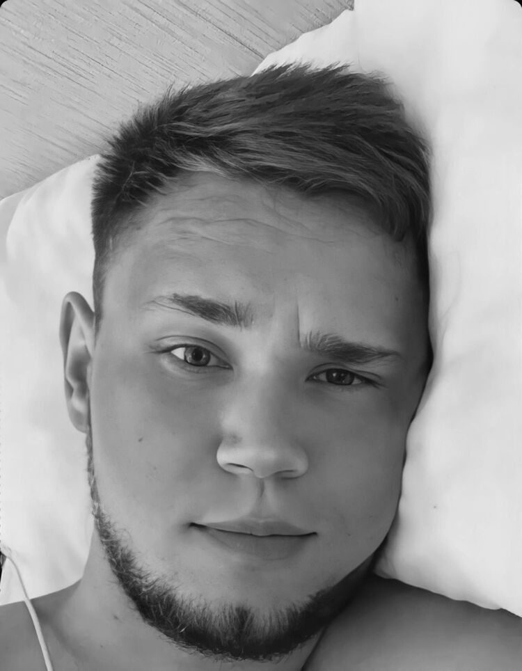  33209162  , 27 ,    --