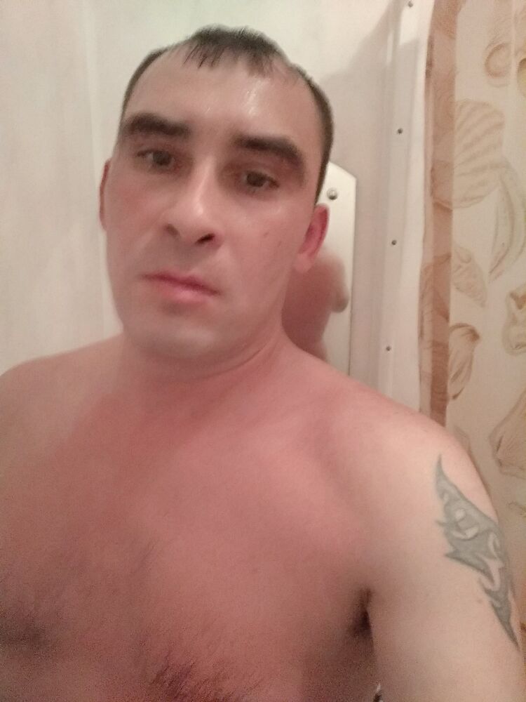  10418072  Bob, 44 ,    