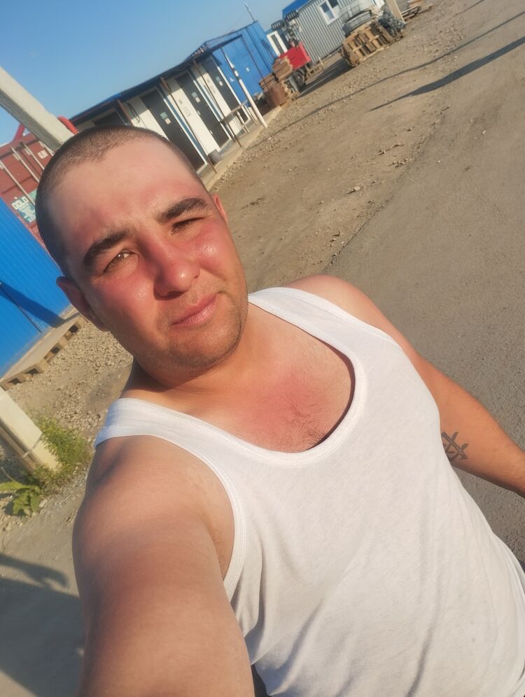 53706852  , 28 ,    