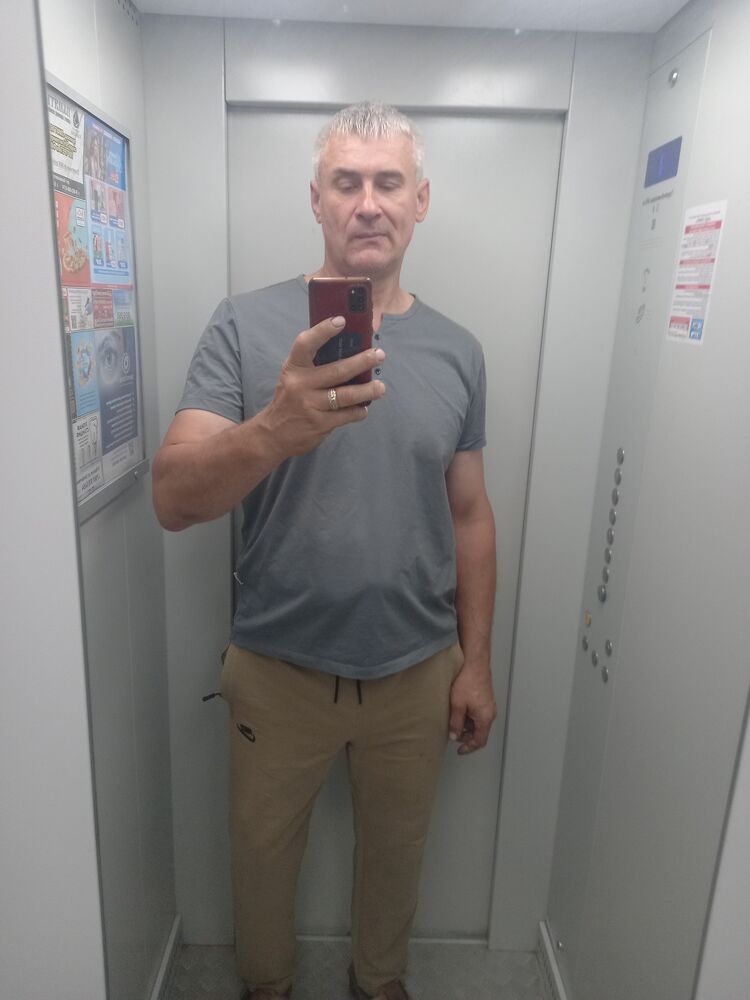  52214042  , 25 ,    