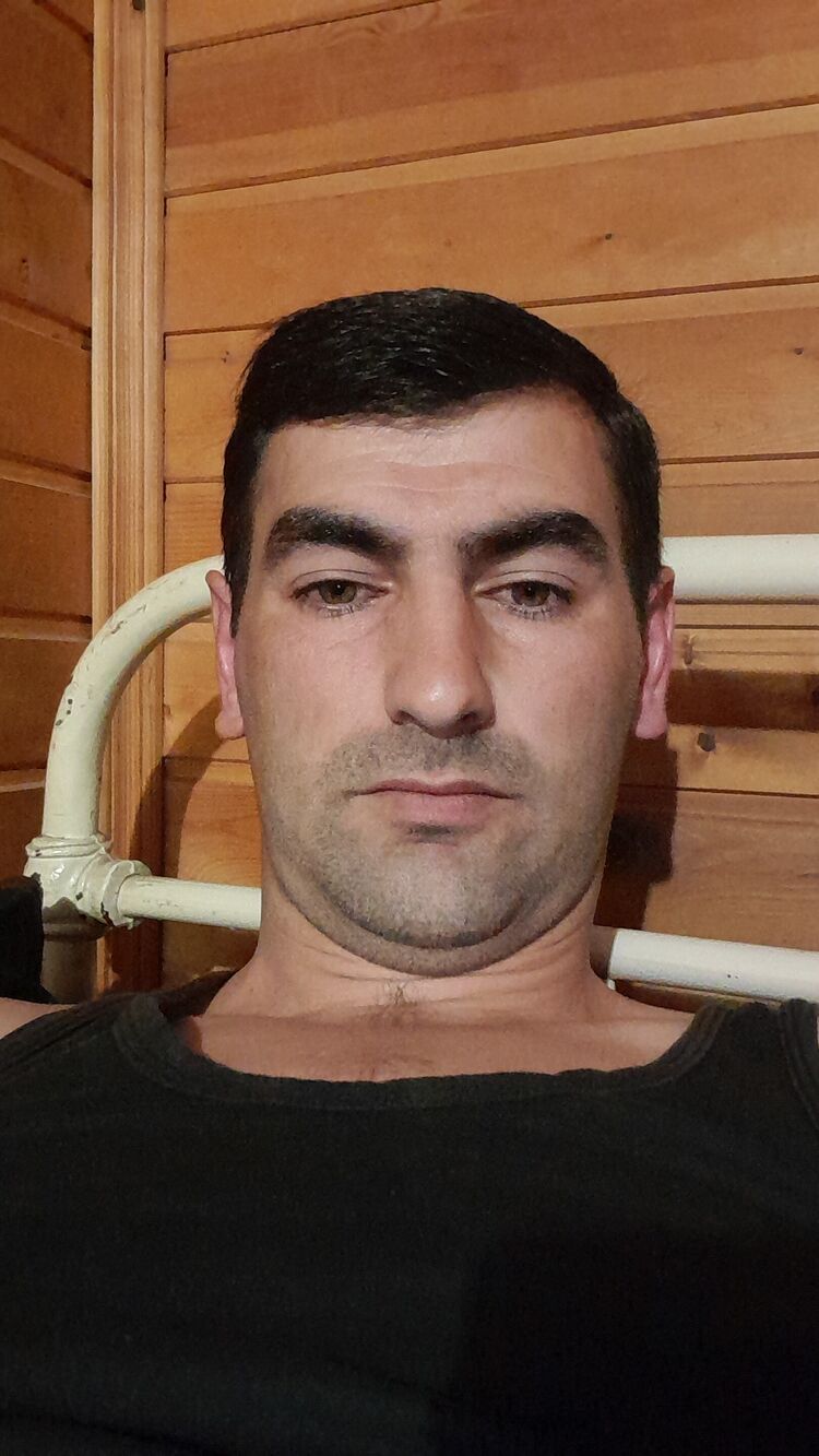  ,   Galust, 34 ,   ,   