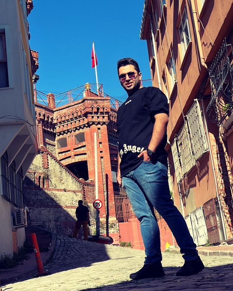  -,   Arash, 30 ,   ,   