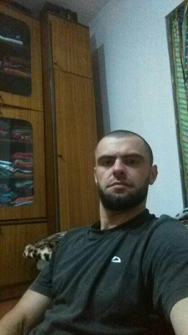  24438252  , 34 ,    