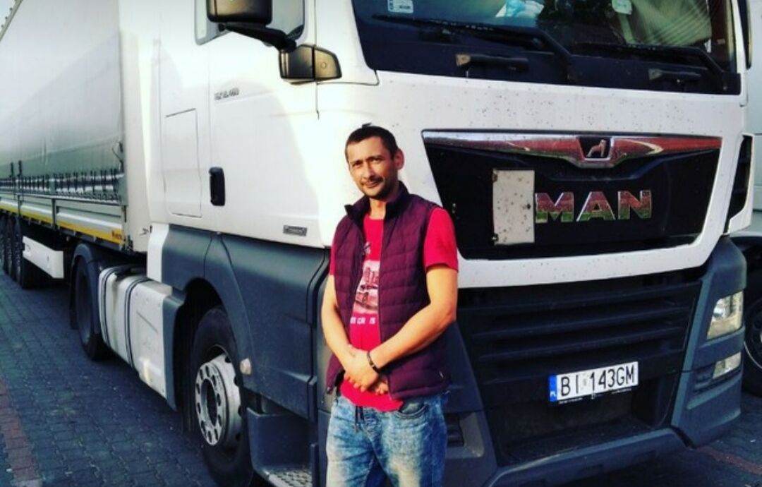  49307662  , 39 ,    