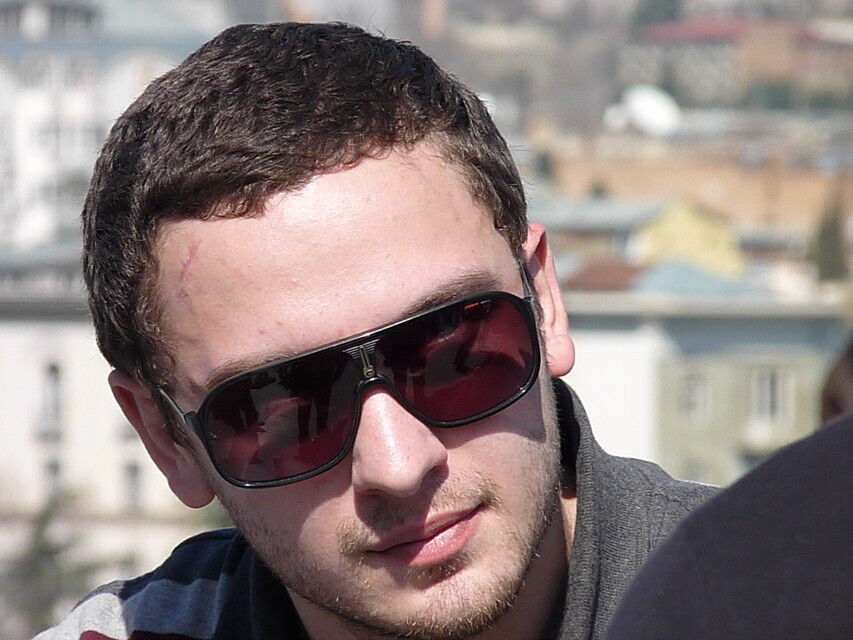  9023662  Gio12, 42 ,    