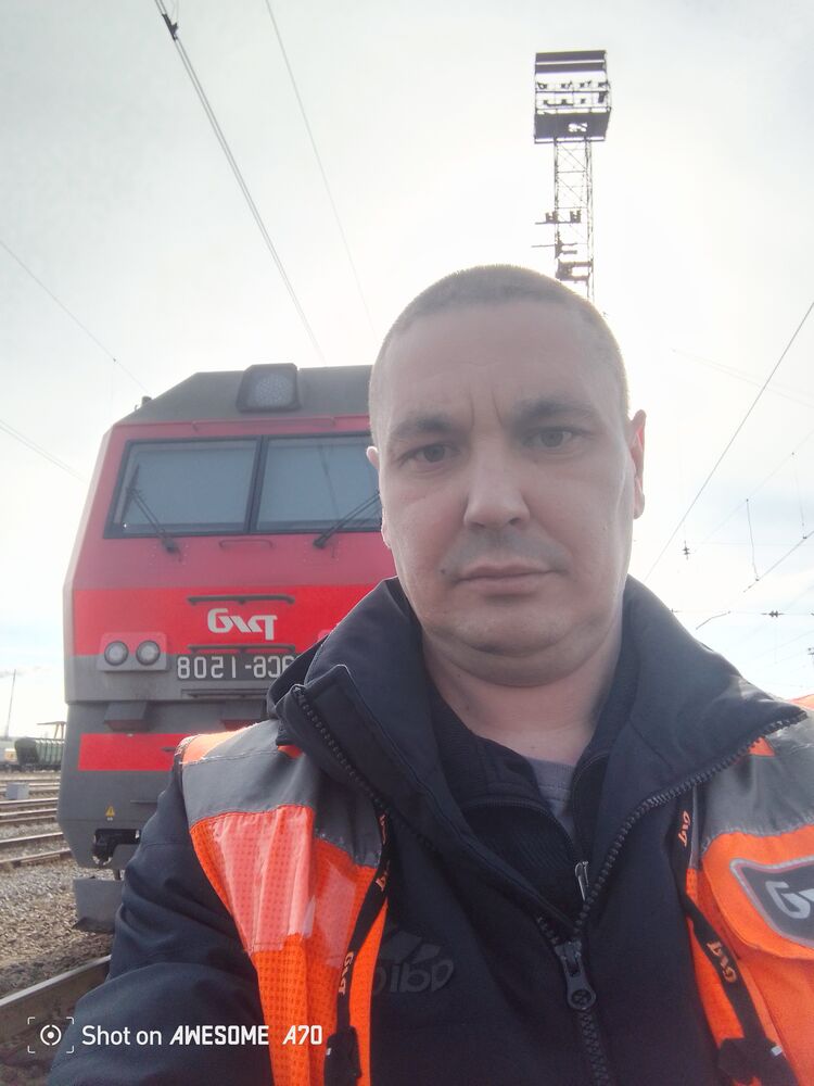  50617182  Viktor, 41 ,    