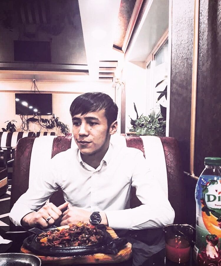  ,   Johnny, 27 ,  
