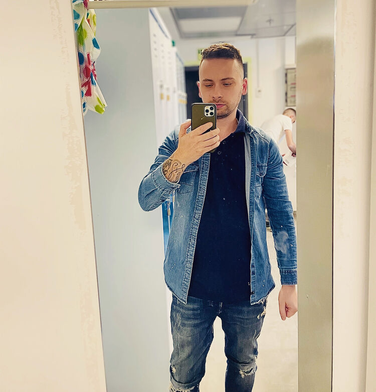  Yavne,   Alex, 32 ,   ,   , c , 