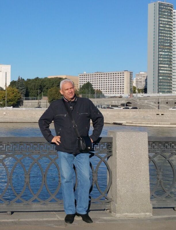  52868202  Stiv, 58 ,    