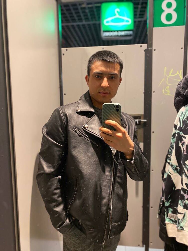  ,   Dean, 24 ,   ,   , c , 