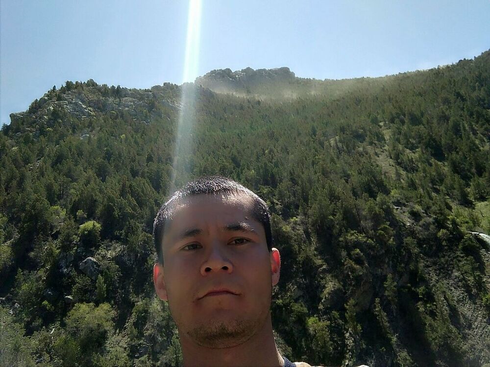  20325902  Navruzbek, 30 ,    