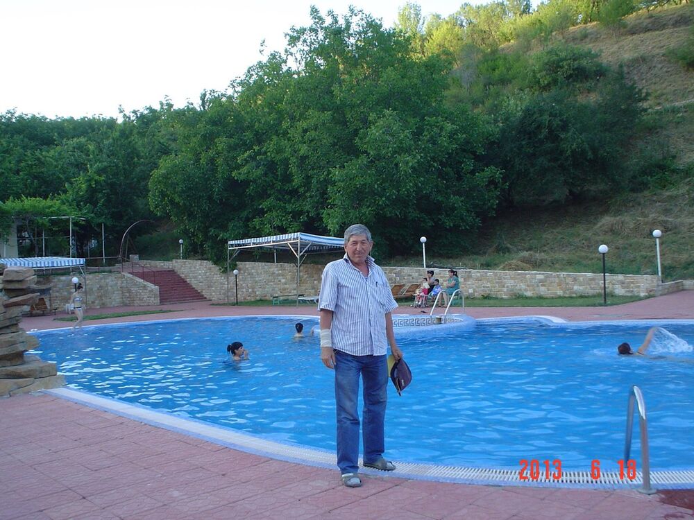  5872262  Akbar, 63 ,    