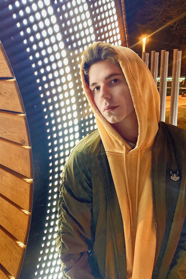  ,   VladViolence, 22 ,   ,   , c , 
