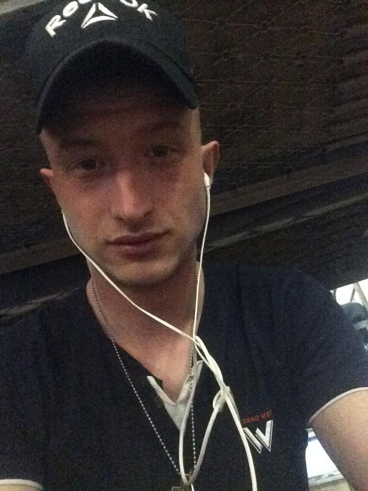  46661672  , 27 ,    
