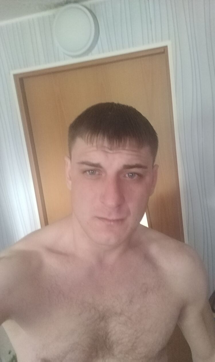  29730872  Anton, 33 ,    
