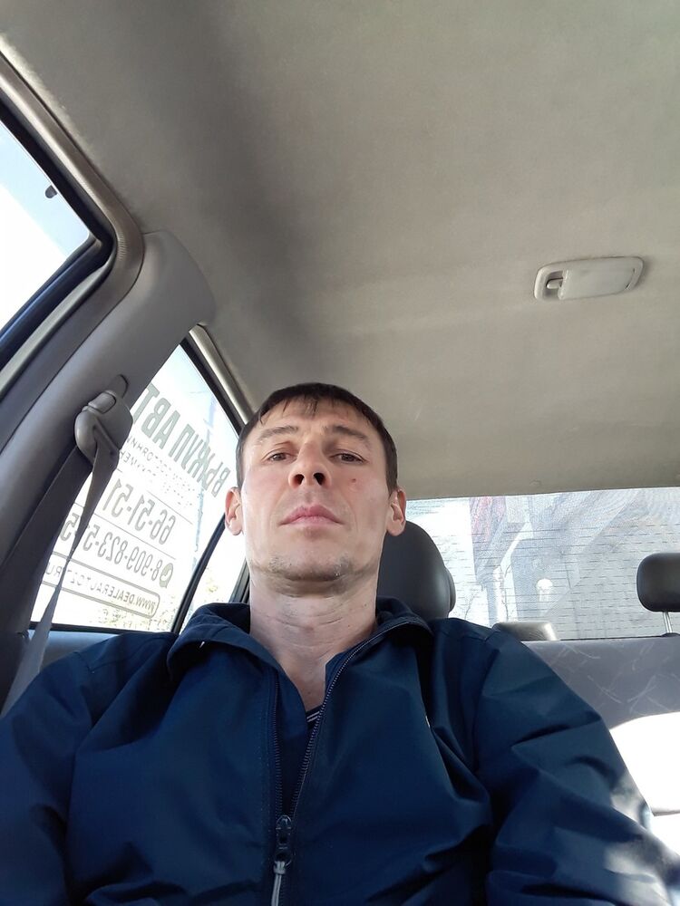  ,   Maksim, 44 ,   ,   , c 