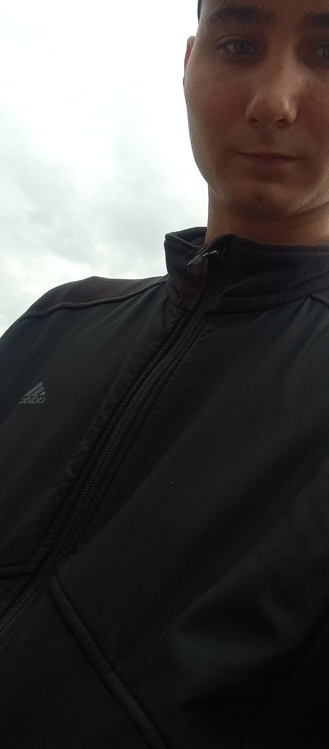  ,   Vladislav, 21 ,   ,   , c , 