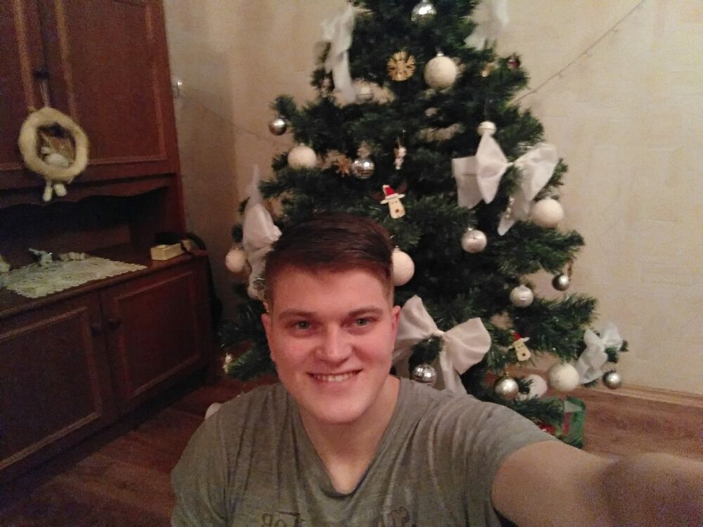 13154452  Pavel, 34 ,    