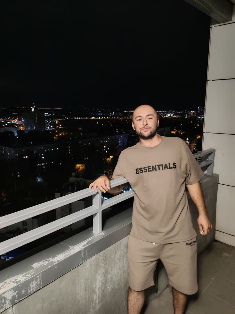  53709012  , 31 ,    -