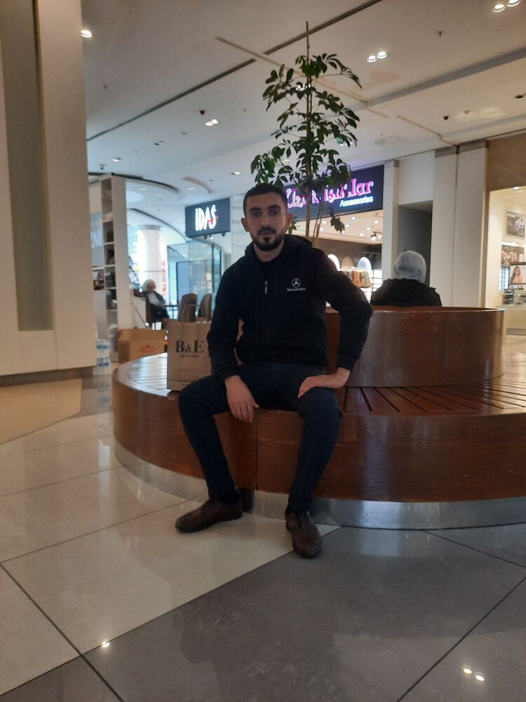  42857732  , 29 ,    