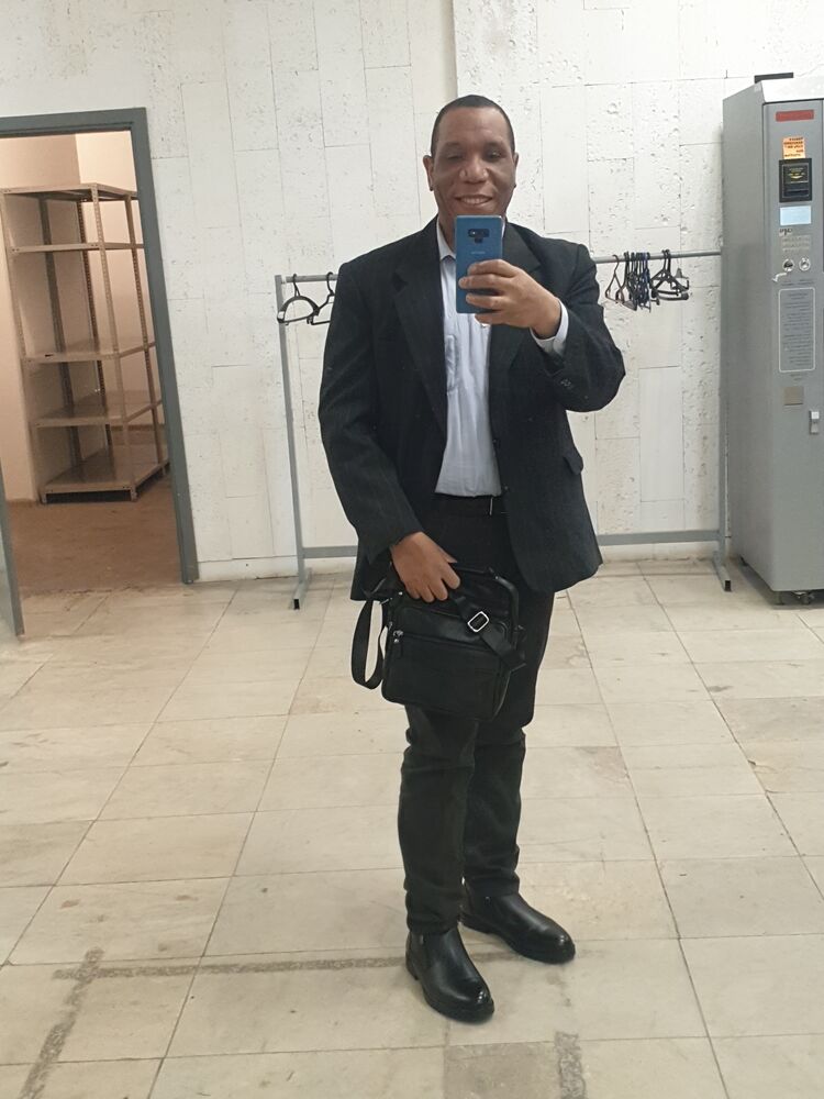  ,   Alexx, 46 ,   ,   