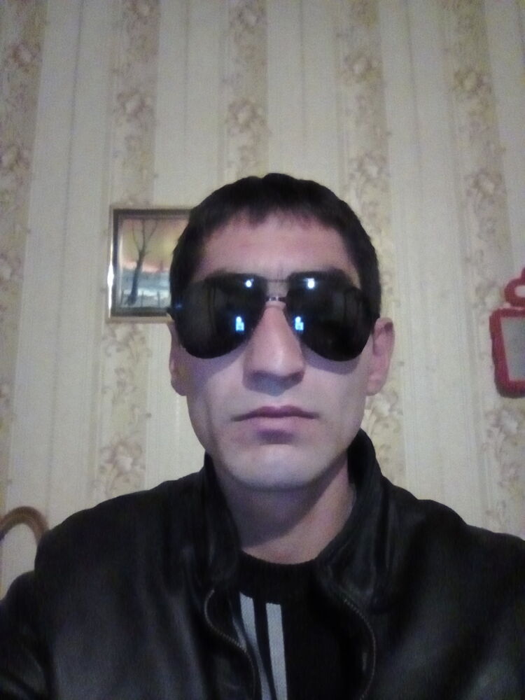  18760082  Dato, 32 ,    