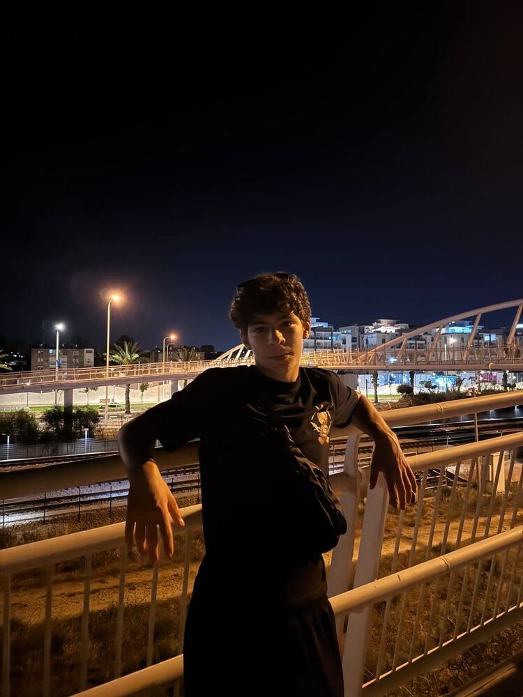 ���� 54966642 ����� �����, 19 ���, ���� ���������� � �����