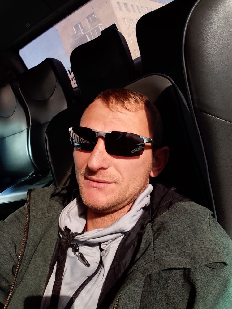  29196732  Vladimir, 37 ,    