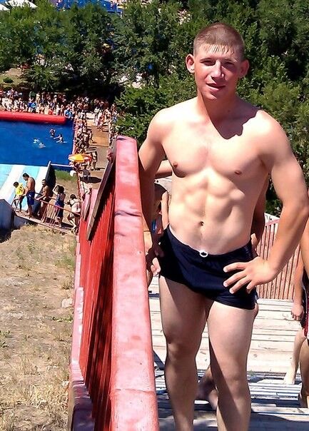  6381692  Alexandr, 32 ,    