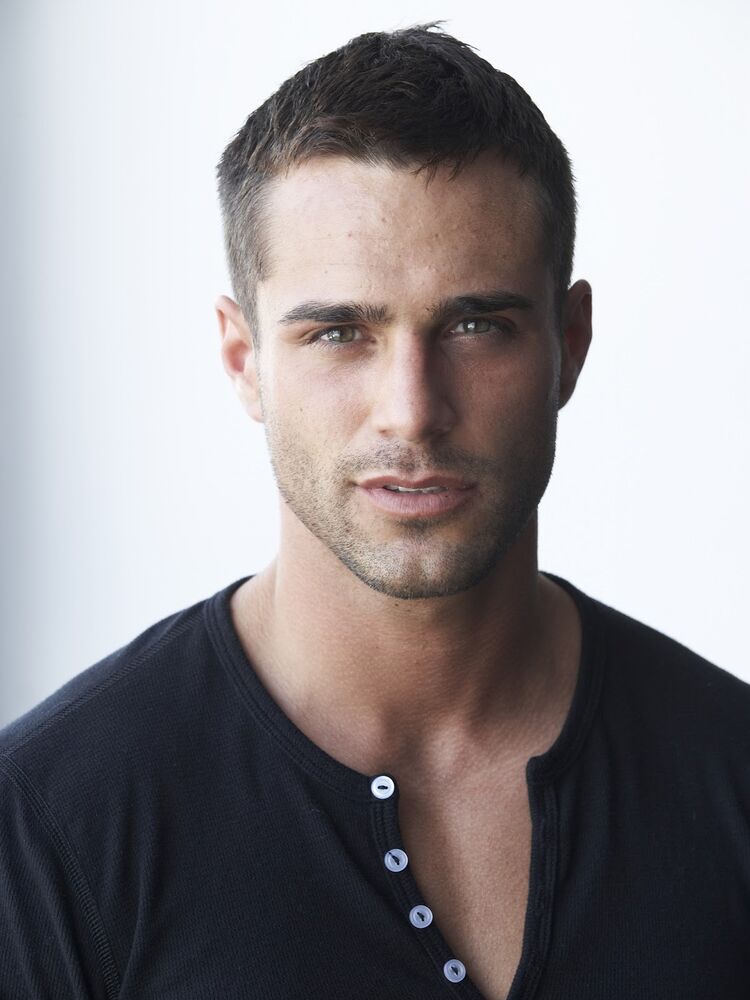  43440092  , 19 ,    -