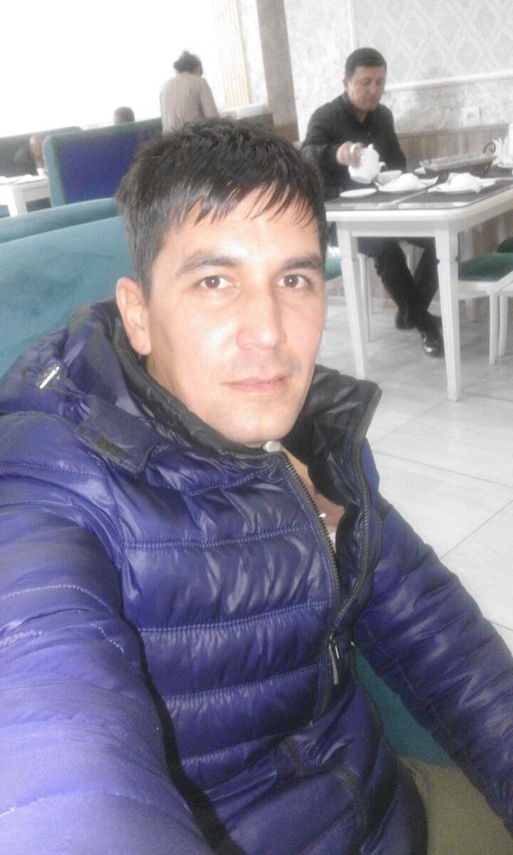  18059452  Ahat, 39 ,    