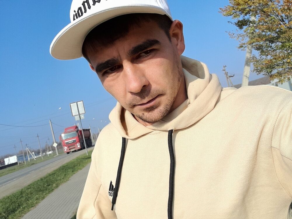 40581492  Vlad, 35 ,    