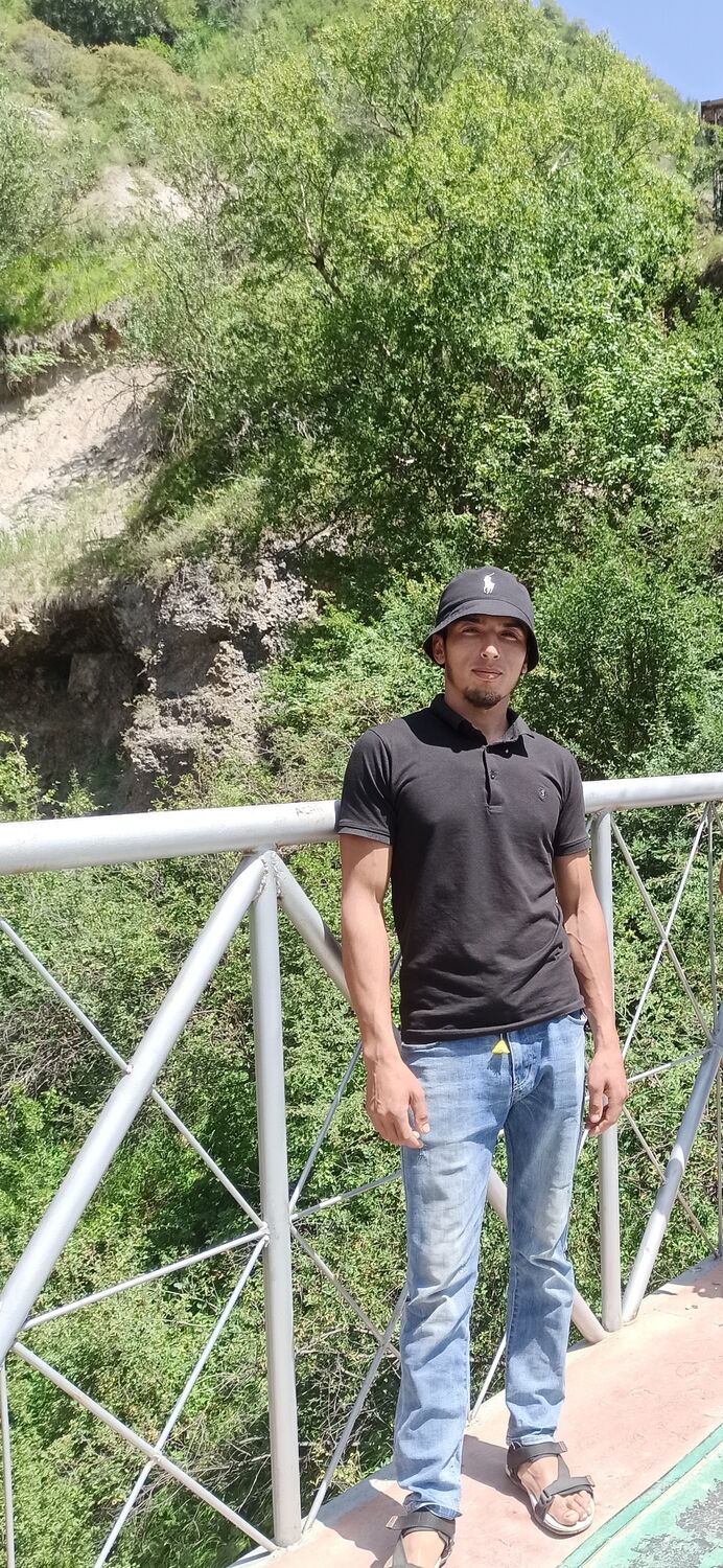  42210022  Ali, 29 ,    