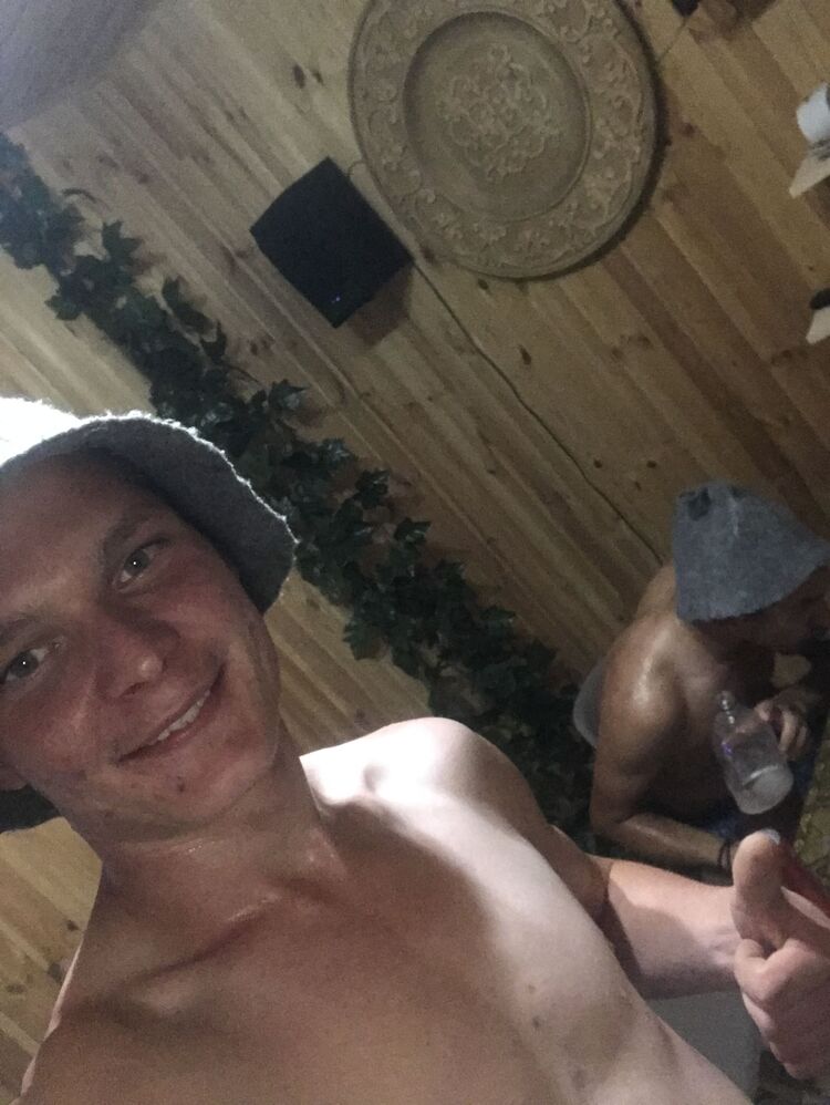  45393772  , 24 ,    
