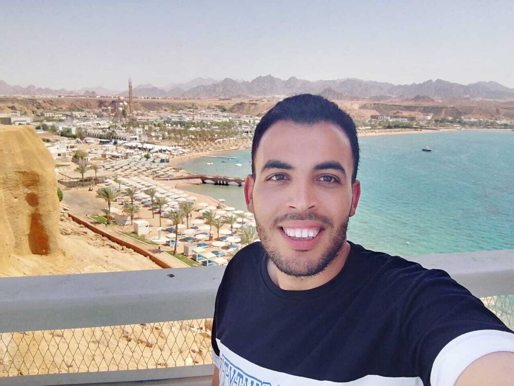  48088782  Commando, 31 ,    