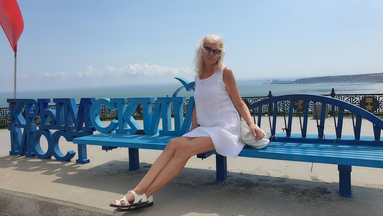  53532032  Lena, 67 ,    